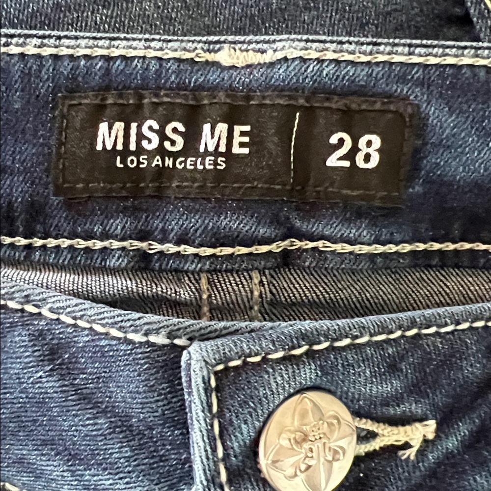 Miss Me Dreamcatcher Bootcut Jeans
Size 28 - Picture 3 of 6